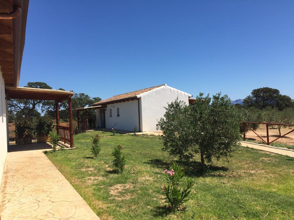 Agriturismo Mieleamaro Villa Olbia Buitenkant foto