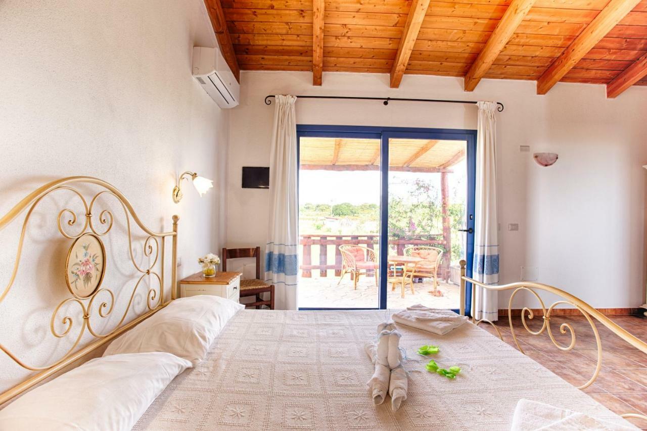 Agriturismo Mieleamaro Villa Olbia Buitenkant foto